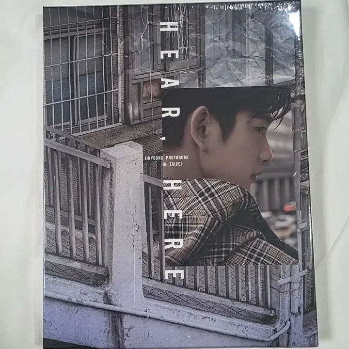 [BUNJANG] GOT7 Jinyoung Hear Here Photobook / (새제품) 갓세븐 박진영 진영 히어 히어 hear here 포토북