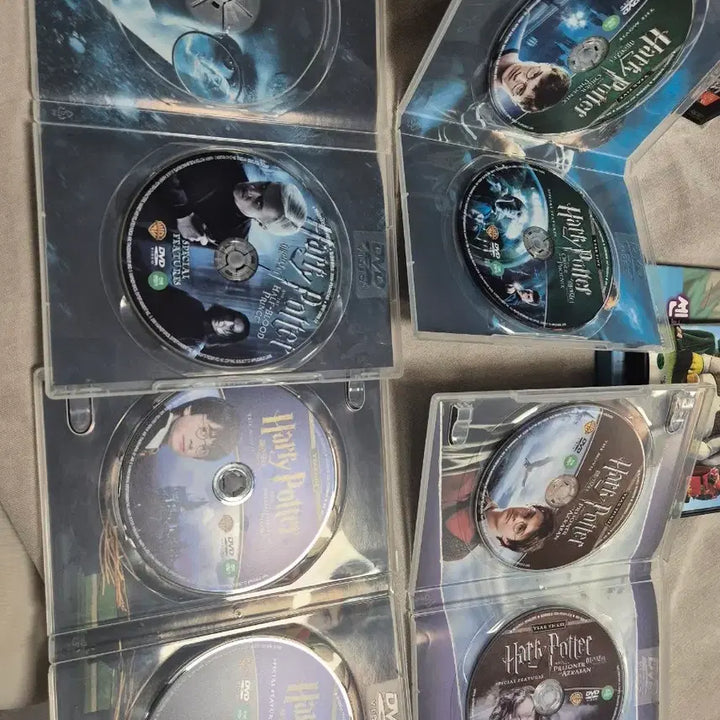 [BUNJANG] Harry Potter DVD Series 4-Disc Set Bundle / 해리포터 DVD 시리즈 4종 세트 일괄