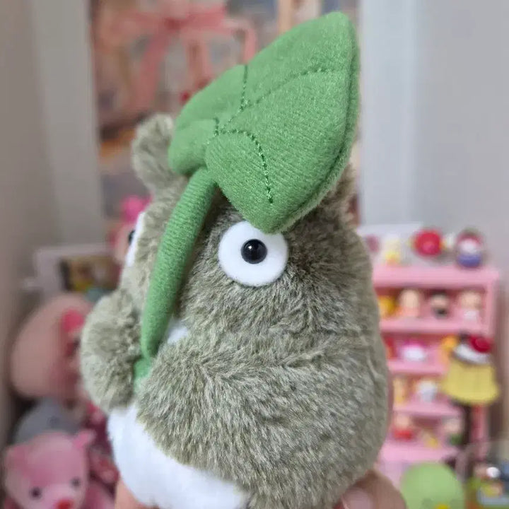 [BUNJANG] Ghibli Large Totoro Doll with Leaf / 지브리 나뭇잎 대토토로 인형