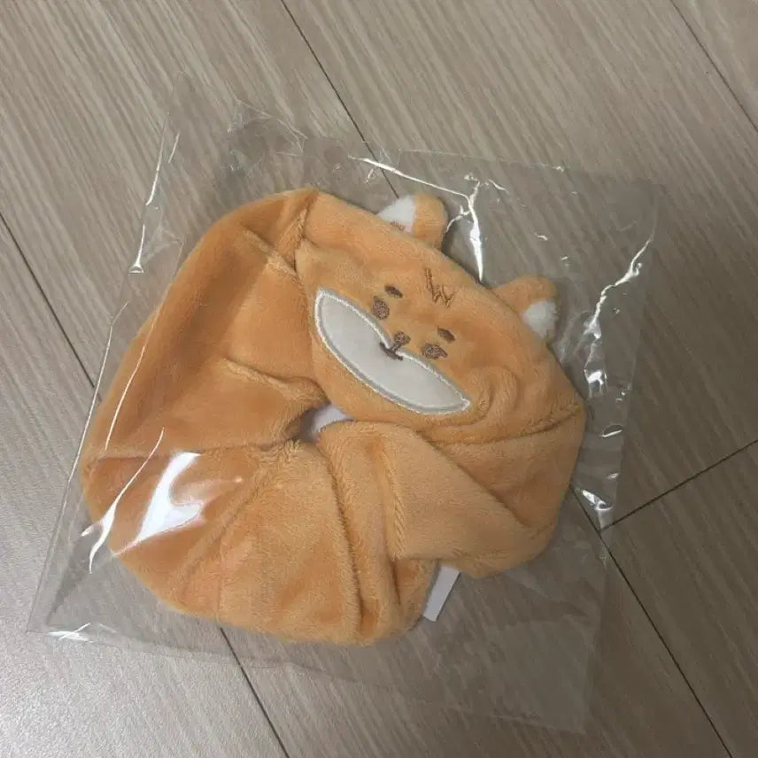 [BUNJANG] Day6 Kobe MD Scrunchie / 데이식스 고베 엠디 케 스크런치