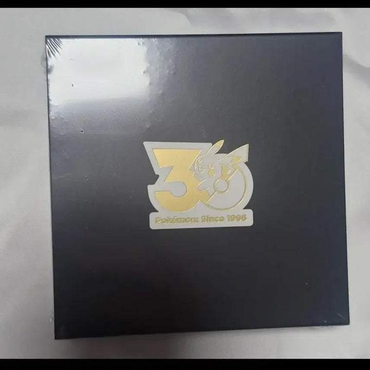 [BUNJANG] Pokemon Official 30th Anniversary Badge / [4월]포켓몬 공홈 30주년 뱃지 배찌 뱃찌 미개봉 새제품