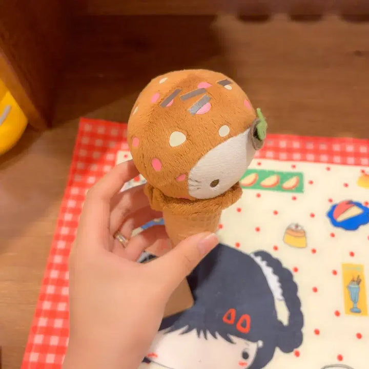 [BUNJANG] Vintage Sanrio Hello Kitty Chocolate Cone Ice Cream Plush / 고전 산리오 헬로키티 초코 콘 아이스크림 인형