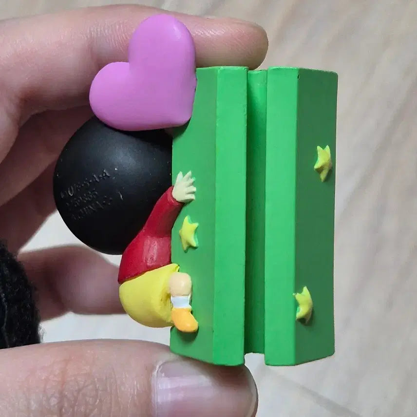 [BUNJANG] Crayon Shin-chan Gacha Cable Holder Figure / 짱구는못말려 가챠 짱구 케이블 홀더