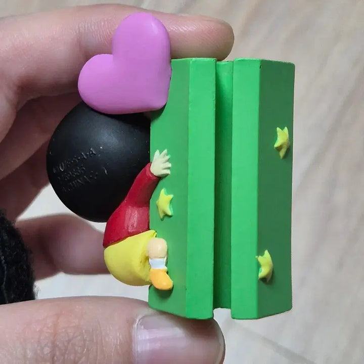 [BUNJANG] Crayon Shin-chan Gacha Cable Holder Figure / 짱구는못말려 가챠 짱구 케이블 홀더