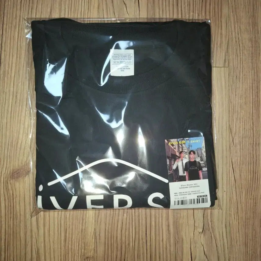[BUNJANG] Riverside T-Shirt (Free Size) / 패밀리 레스토랑 가자 특전 리버사이드 티셔츠