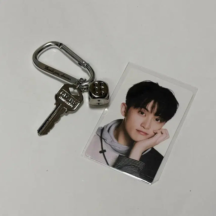 [BUNJANG] NCT DREAM Dreamquest Fanmeeting Carabiner Keychain Mark / 엔시티드림 팬미팅 드림퀘스트 엠디 카라비너 키체인 마크