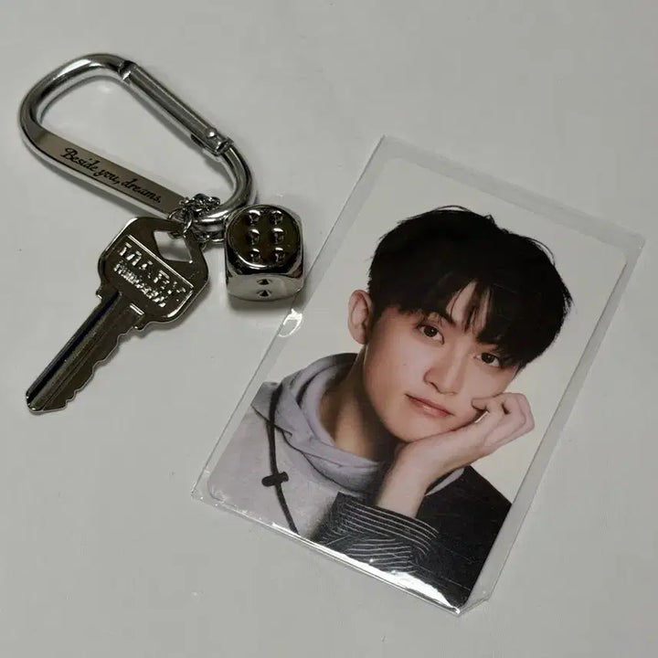 [BUNJANG] NCT DREAM Dreamquest Fanmeeting Carabiner Keychain Mark / 엔시티드림 팬미팅 드림퀘스트 엠디 카라비너 키체인 마크