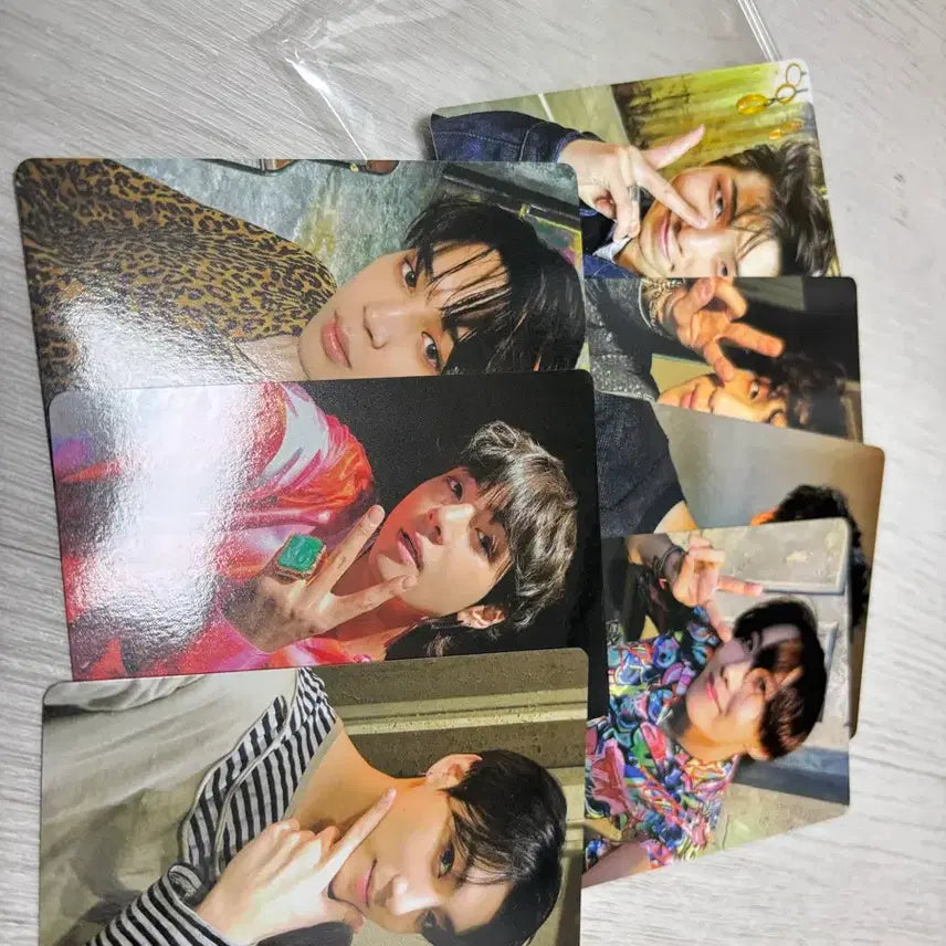 [BUNJANG] BTS ARMY BOMB VER.3 Lightstick with Photocard / BTS 방탄소년단 아미밤 VER3 응원봉 (포카 포함)