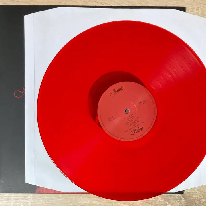[BUNJANG] BLACKPINK Jennie Red Color Vinyl LP / 블랙핑크 제니 LP 판매