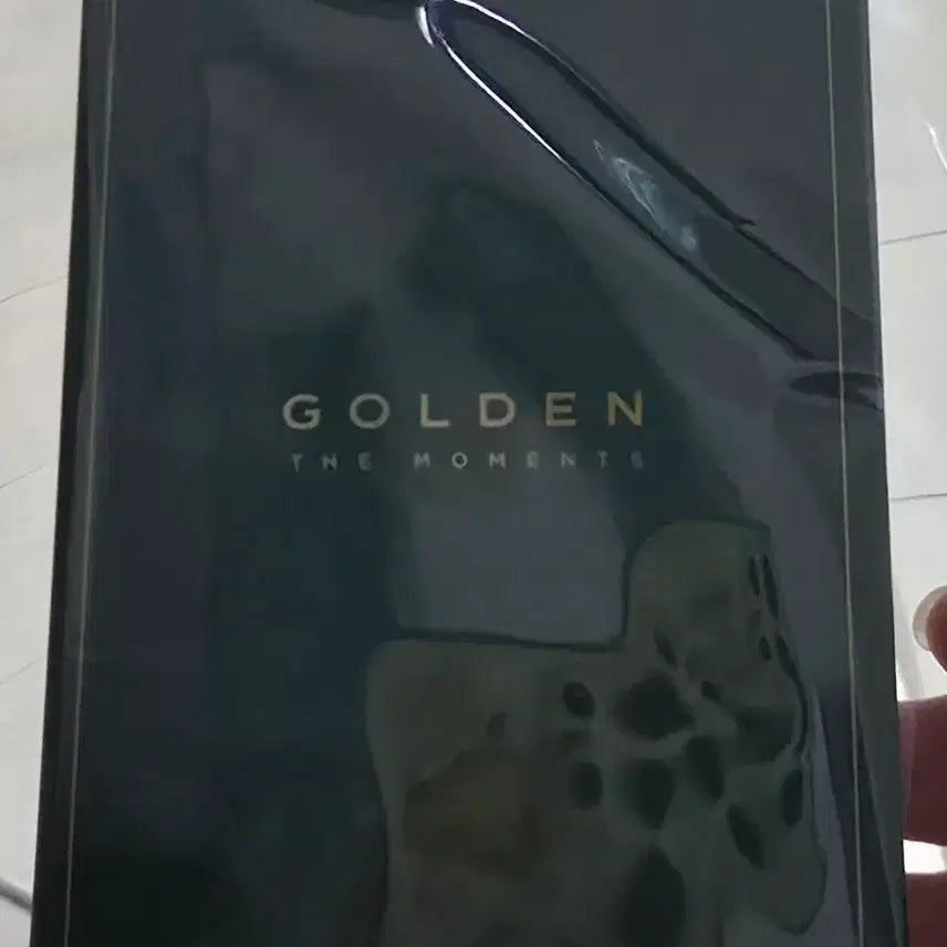 [BUNJANG] BTS Jungkook Golden Exhibition Photocard Holder Keychain (Sealed) / 미개봉 정국 골든 Golden 전시회 포토 홀더 키링