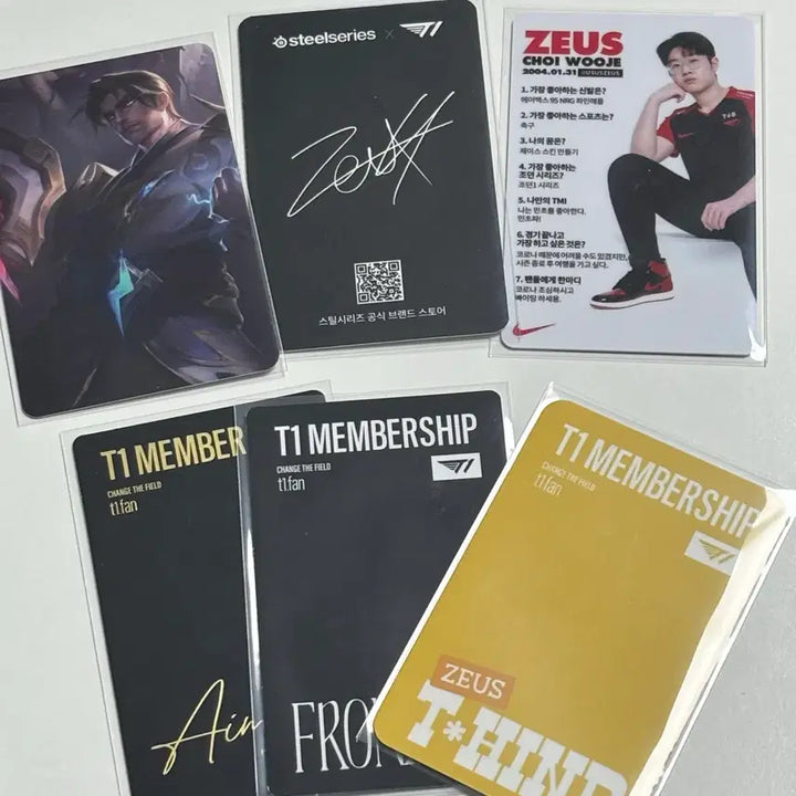 [BUNJANG] T1 Zeus (Choi Woo-je) World Championship Photocard Bundle / 월즈 제우스 최우제 T1 시절 포토카드 포카 일괄 현 한화