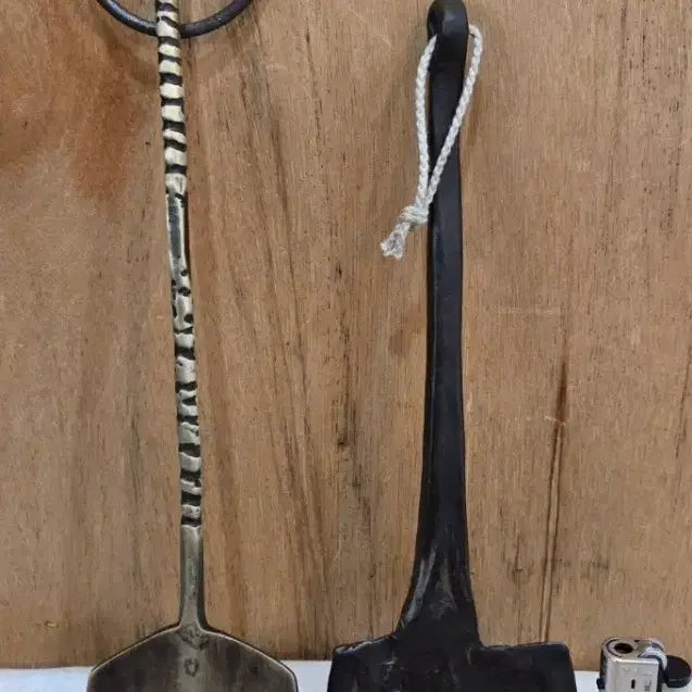 [BUNJANG] Antique Korean Bronze and Cast Iron Fireplace Tools Set / 민속품  / 동 불손과 무쇠 불손 2점