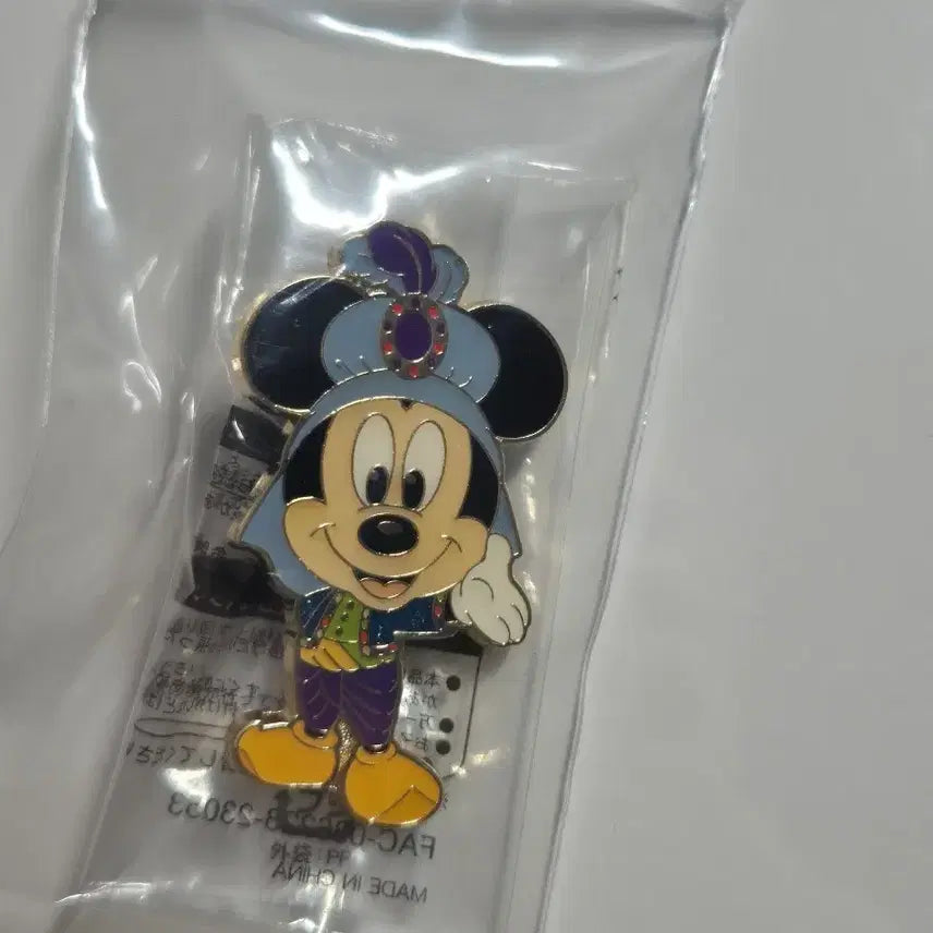 [BUNJANG] Tokyo DisneySea Mickey Mouse Badge / (택포)도쿄 디즈니씨 미키 뱃지
