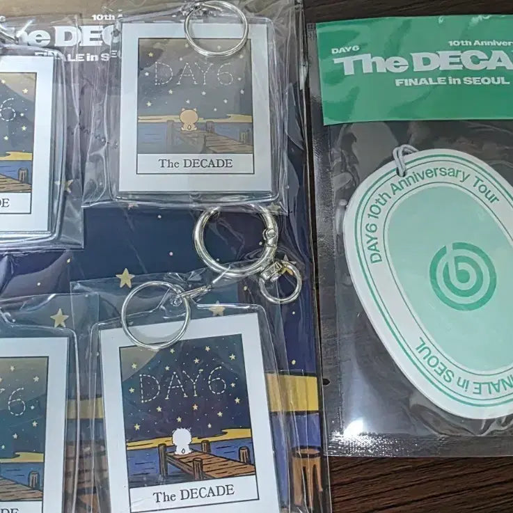 [BUNJANG] Day6 The Decade Finale Fanclub Gift Keychain and Air Freshener Set / 데이식스 더데케이드 피날레 팬클럽기프트