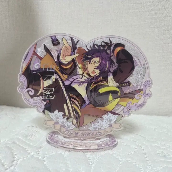 [BUNJANG] Ensemble Stars Shinobu Sengoku Heart Acrylic Stand / 앙스타 시노부 중스타 하트아크릴 센고쿠 시노부