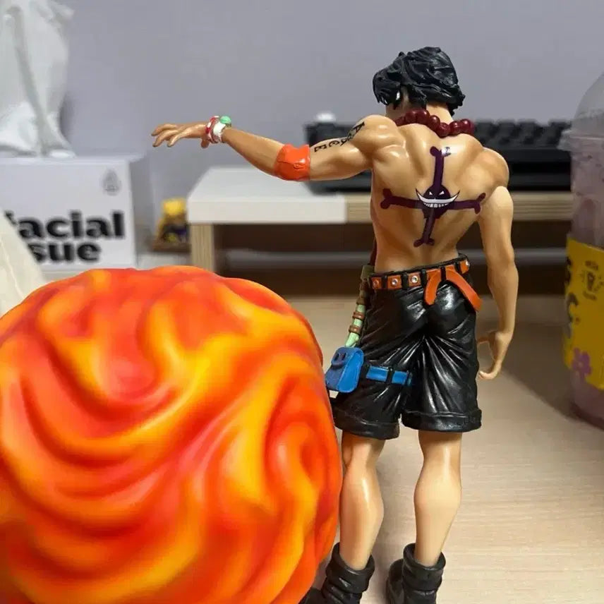 [BUNJANG] One Piece Portgas D. Ace Charging Flame Figure / 원피스 에이스 충전식 불덩이 피규어