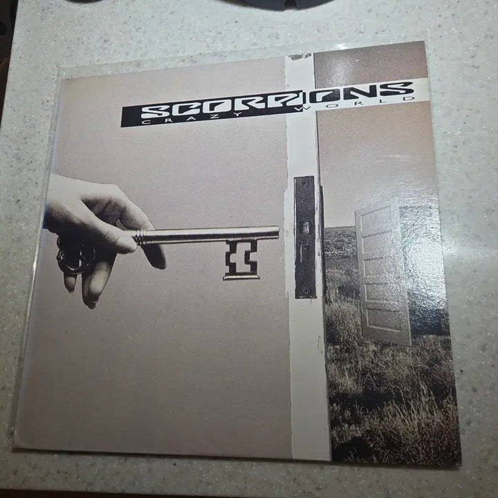 [BUNJANG] Scorpions Crazy World LP Vinyl Record / 스콜피온스 LP - Crazy World