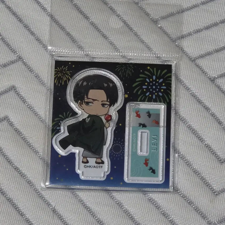 [BUNJANG] Attack on Titan Levi Acrylic Standee (Sealed) / [미개봉] 진격의 거인 리바이 아크릴 정품
