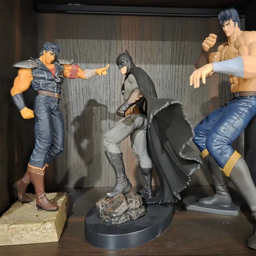 [BUNJANG] Fist of the North Star Kenshiro &amp; Batman Figure Set / 북두신권 켄 및 배트맨 피규어