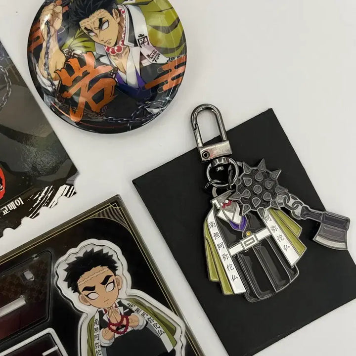 [BUNJANG] Demon Slayer: Kimetsu no Yaiba Mugen Train Popup Store Gyomei Can Badge, Exclusive, Keychain, Acrylic Stand Set / 귀멸의 칼날 무한성 팝업 교메이 캔뱃지 특전 키링 아크릴 세트 판매