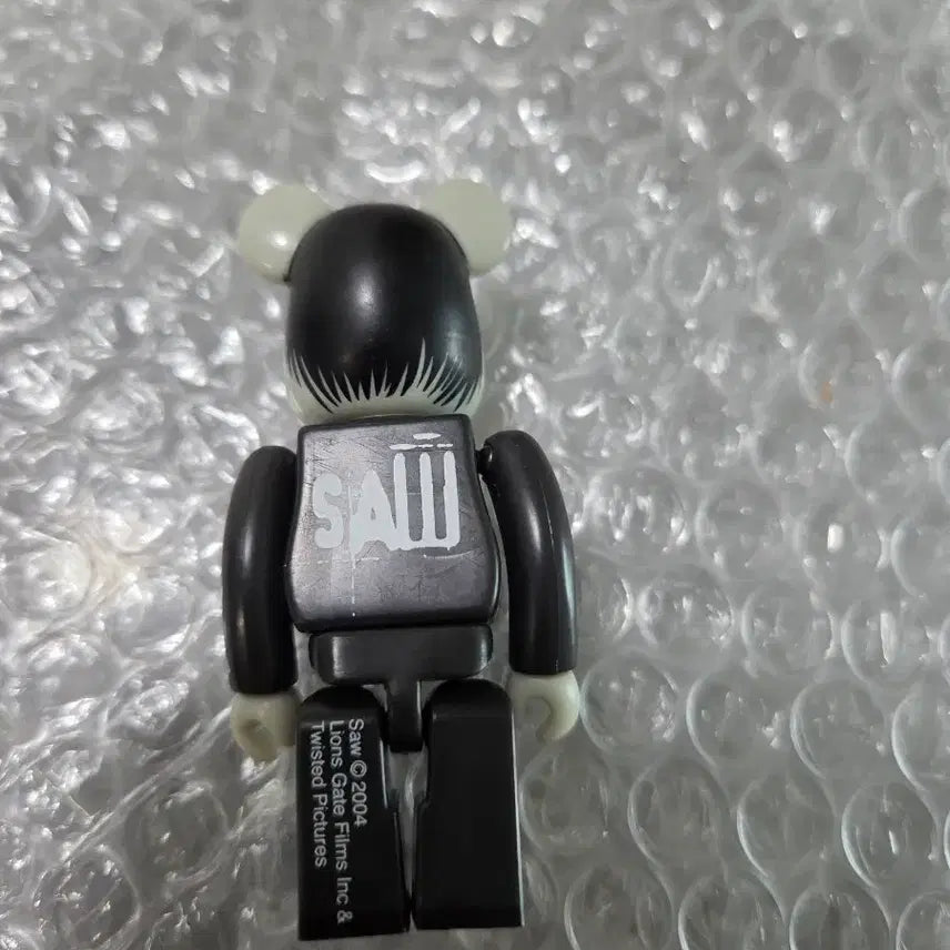 [BUNJANG] Bearbrick Series 12 Saw Discolored Opened / 베어브릭 12탄 쏘우 변색된것 개봉 팝니다