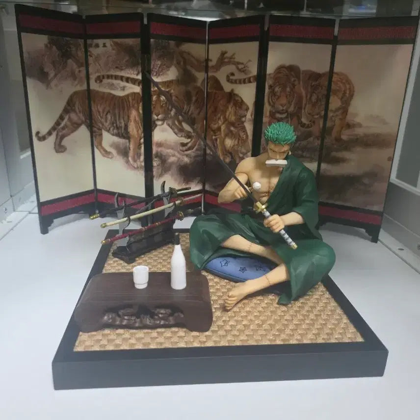[BUNJANG] POP SOC Zoro Diorama Folding Screen Set (Includes Sword) / POP SOC 조로 + 디오라마 병풍set 팝니다