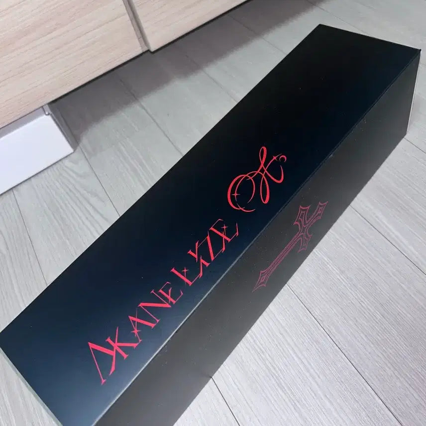[BUNJANG] AKANE LIZE 2026 OVT. THE CALIBUR Lightstick / 2026 아카네 리제 응원봉 팝니다