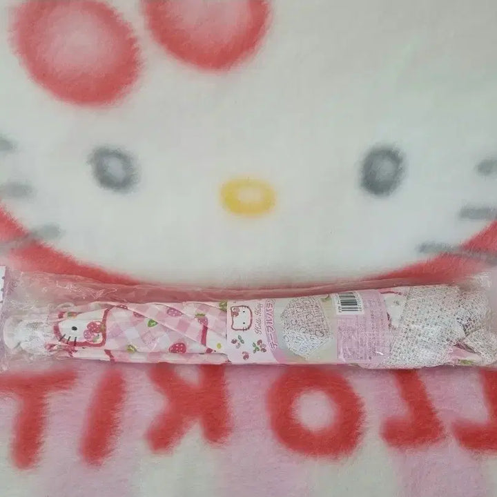 [BUNJANG] Vintage Strawberry Kitty Umbrella Table Cover / 고전 키티 딸기 테이블 커버 우산 원단 주방 빈티지