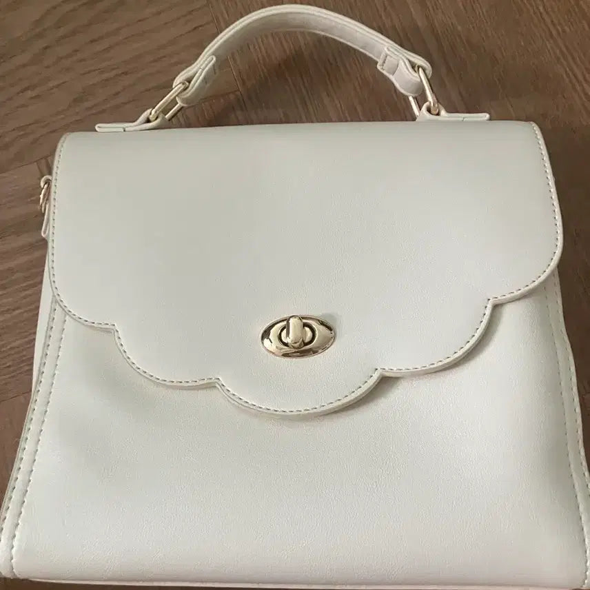 [BUNJANG] Wego Satchel Ita Bag / 위고 사첼 이타백