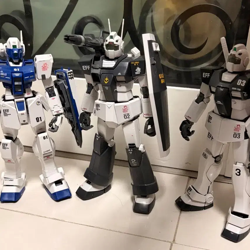 [BUNJANG] Master Grade (MG) White Dingo Unit Limited Edition Gunpla Kit / [MG]건프라 클럽G 화이트 딩고소대 한정판+한정판 정크