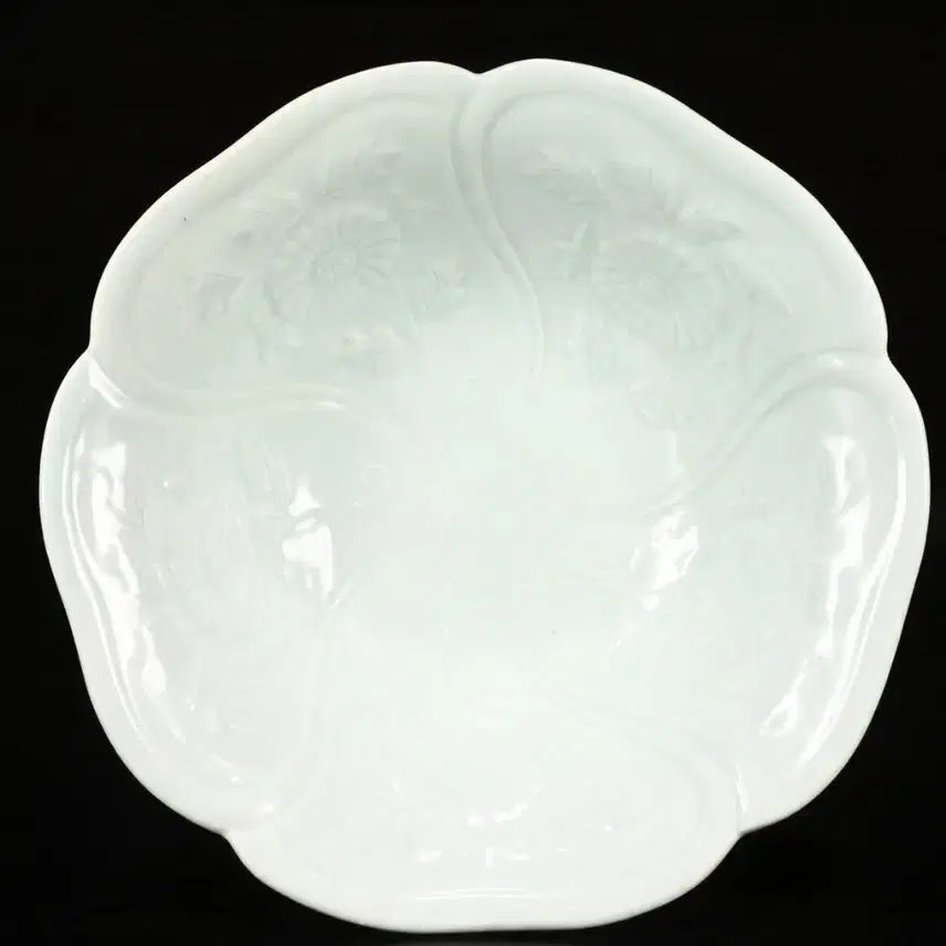 [BUNJANG] Jisuntak National Intangible Cultural Heritage Chrysanthemum Celadon White Porcelain Bowl / 무형문화재 지순탁 국화문 백자 대접 또는 완 다도구 차도구