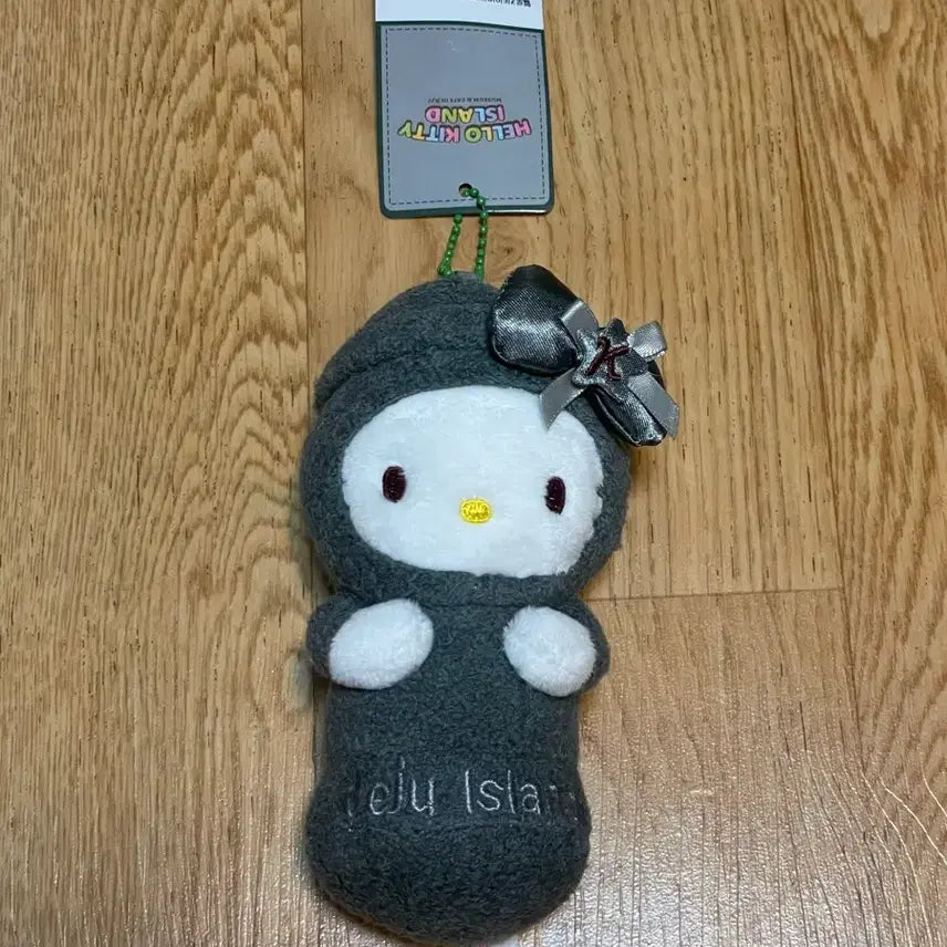 [BUNJANG] Sanrio Hello Kitty Jeju Dolhareubang Plush Doll / 새상품) 키티 아일랜드 돌하르방 인형 판매