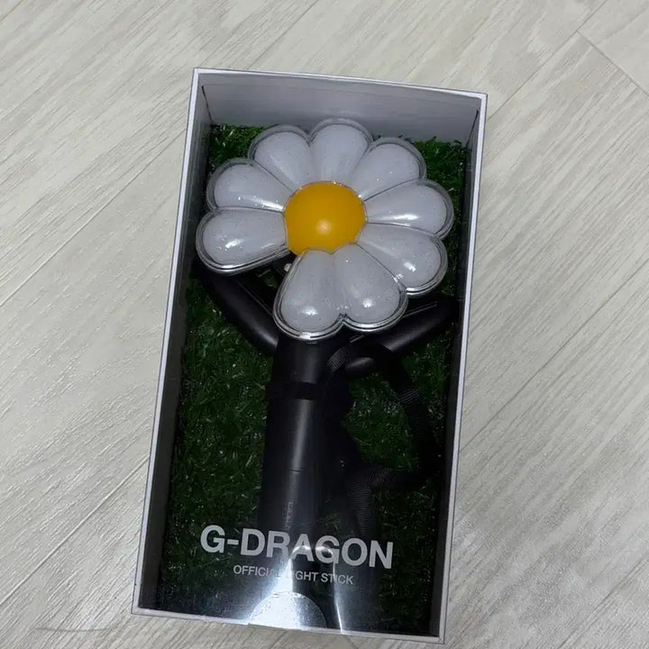 [BUNJANG] G-Dragon Daisy Bong Lightstick / 지드래곤 응원봉 데이지봉