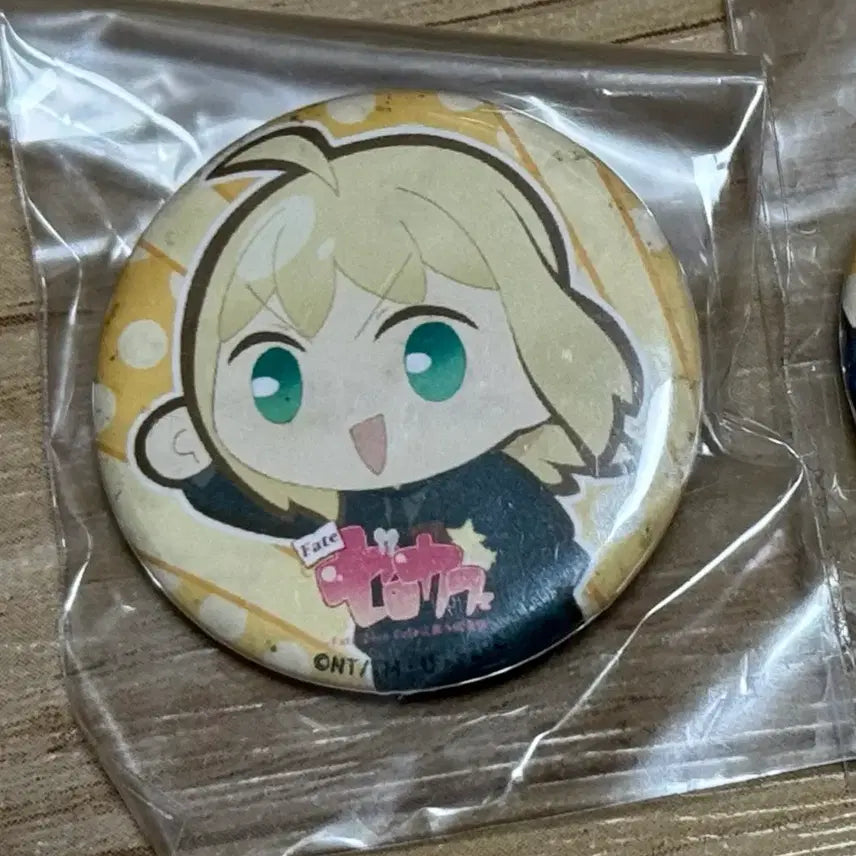 [BUNJANG] Fate/Zero Saber Can Badge / 페이트 제로 카페 세이버 캔뱃지