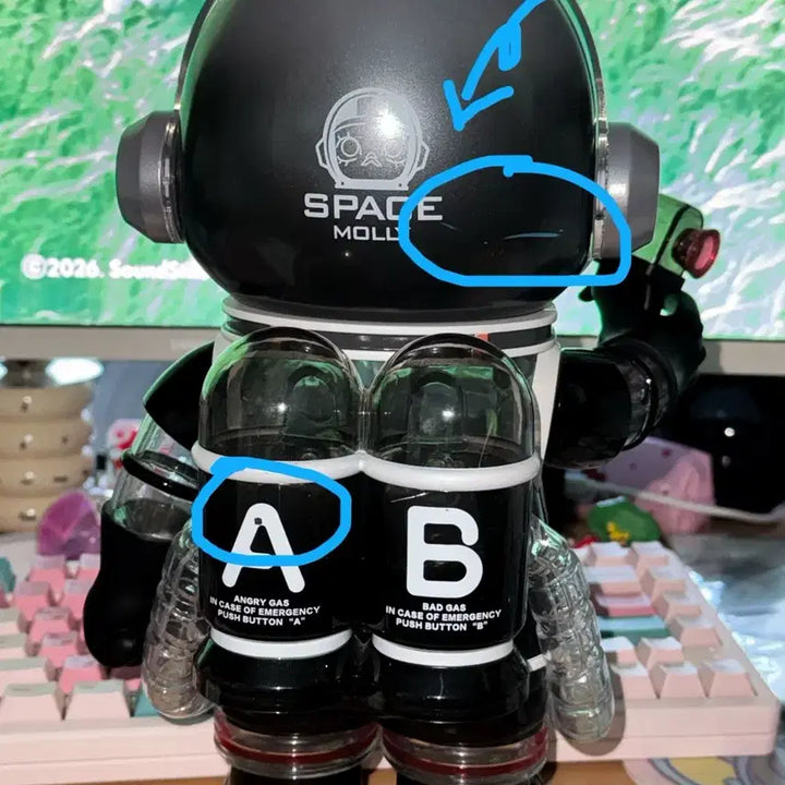 [BUNJANG] PopMart Space Molly Soft Drink 400% Figure / 팝마트 스페이스 몰리 소프트드링크 400% 피규어