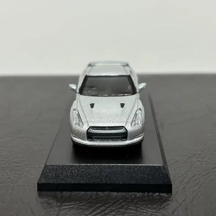 [BUNJANG] Kyosho 1:64 Nissan Skyline GTR R35 Silver Diecast Model / 1:64 교쇼 닛산 스카이라인 gtr r35 실버