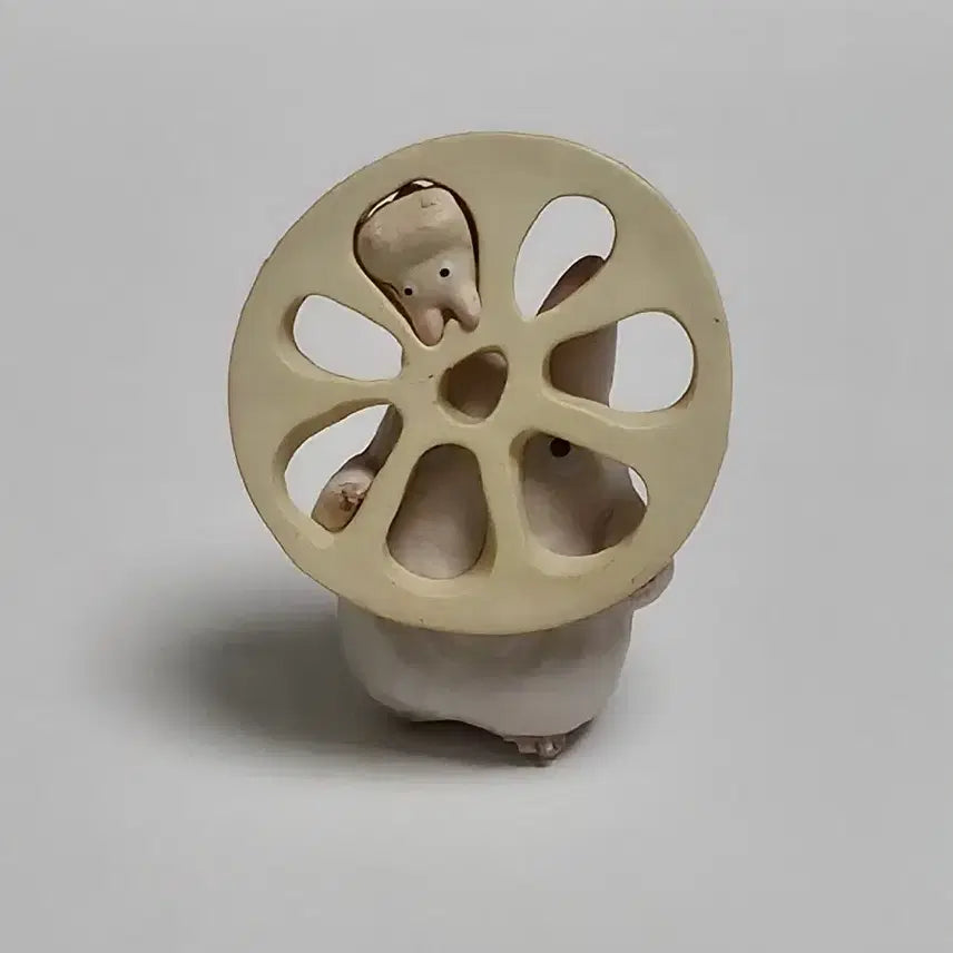 [BUNJANG] Sototoro Vegetable Series Lotus Root Version Figure / 소토토로 야채 시리즈 피규어 연근버전