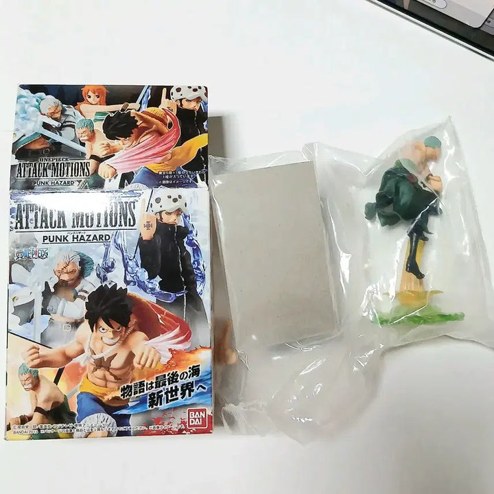[BUNJANG] One Piece Attack Motions Punk Hazard Roronoa Zoro Figure (Sealed) / 비닐미개봉]조로 원피스 어택모션즈 펑크해저드편 피규어 식완 고전