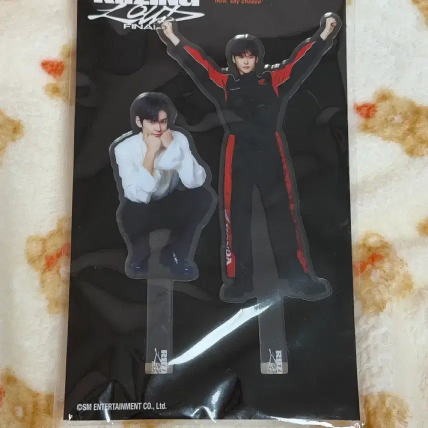 [BUNJANG] RIIZE Eunseok Photoprop Acrylic Stand Rising Tag MD / 라이즈 은석 포토프롭 아크릴 스탠드 라이징 라우드 엠디
