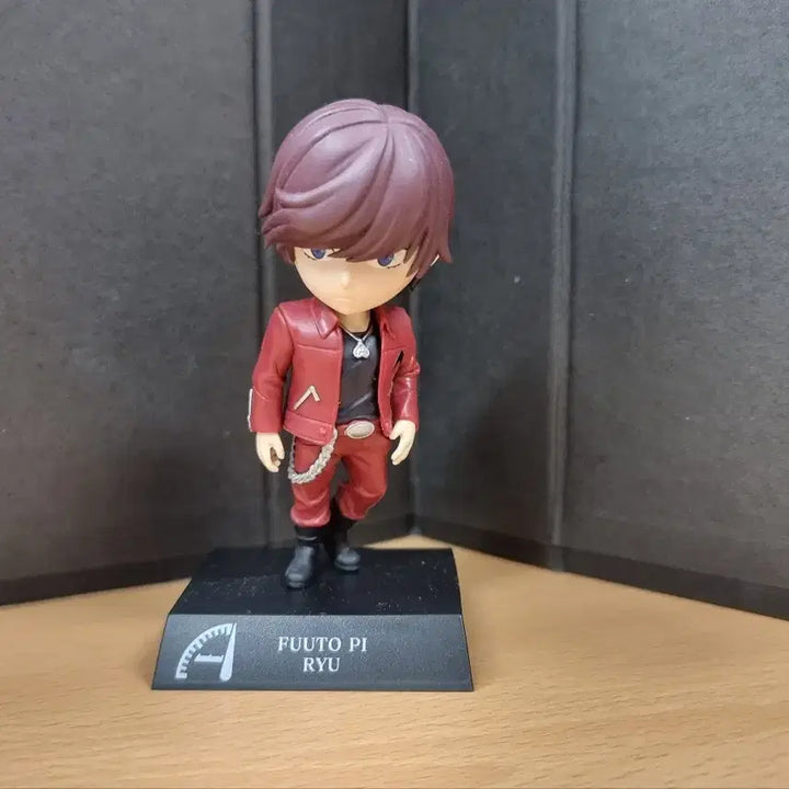 [BUNJANG] Kamen Rider Set (4 Figures + Display Case) / 가면라이더 세트 (총 4종 + 장식장)