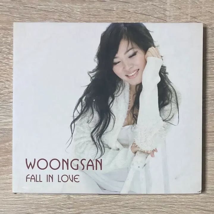 [BUNJANG] Woongsan 4th Album Fall In Love CD (1st Press) / 웅산 - 4집 Fall In Love CD 판매 (초반)