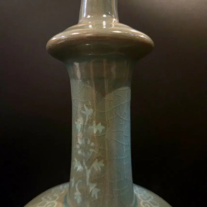 [BUNJANG] Goryeo Celadon Inlaid Willow and Waterfowl Motif Vase / 청자 상감 포류수금문 정병