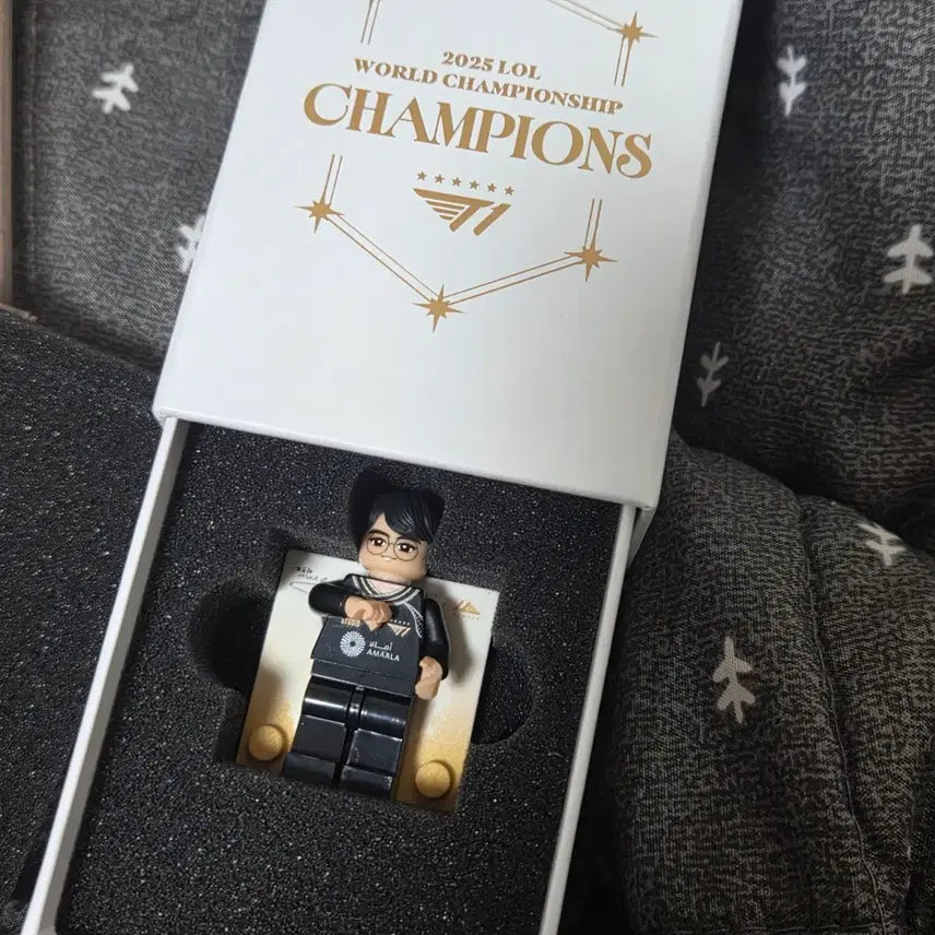 [BUNJANG] Doran Worlds Champion Lego Figure / 도란 월즈 챔피언 레고