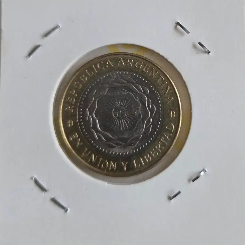 [BUNJANG] Argentina 2 Pesos 2016 Commemorative Coin / 아르헨티나 2 페소 2016년 기념주화