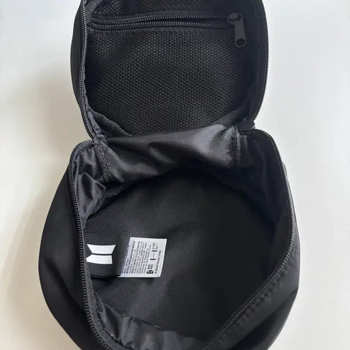[BUNJANG] BTS Dynamite Official Pouch / BTS 방탄소년단 다이너마이트 정품파우치 수납 여행소품 화장품파우치