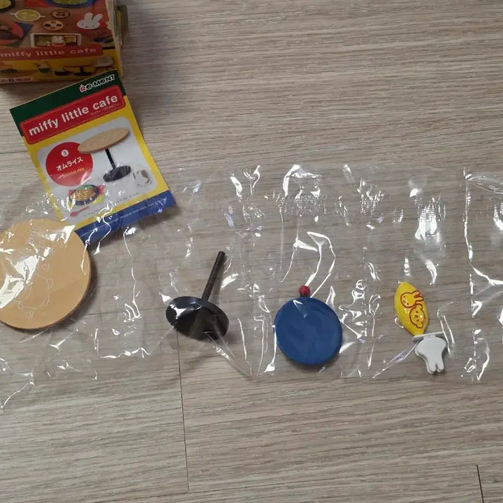 [BUNJANG] Miffy Little Cafe Miniature Food Set / 미피 리멘트 식완 오므라이스