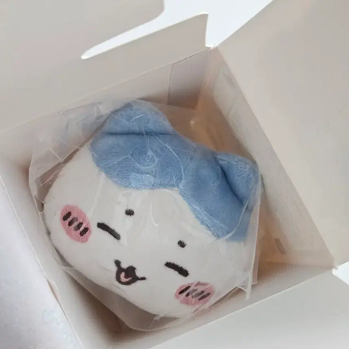 [BUNJANG] Chiikawa Neso Berry Plush Parade Box Vol. 2 Gacha - Hachiware / 새상품) 치이카와 먼작귀 네소베리 봉제 인형 퍼레이드 박스 2탄 가챠 - 하치와레