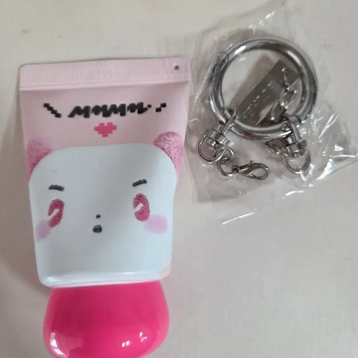 [BUNJANG] Play M.M.E. Hand Cream with Charm / 메디힐 플레이브 미므 키링 핸드크림