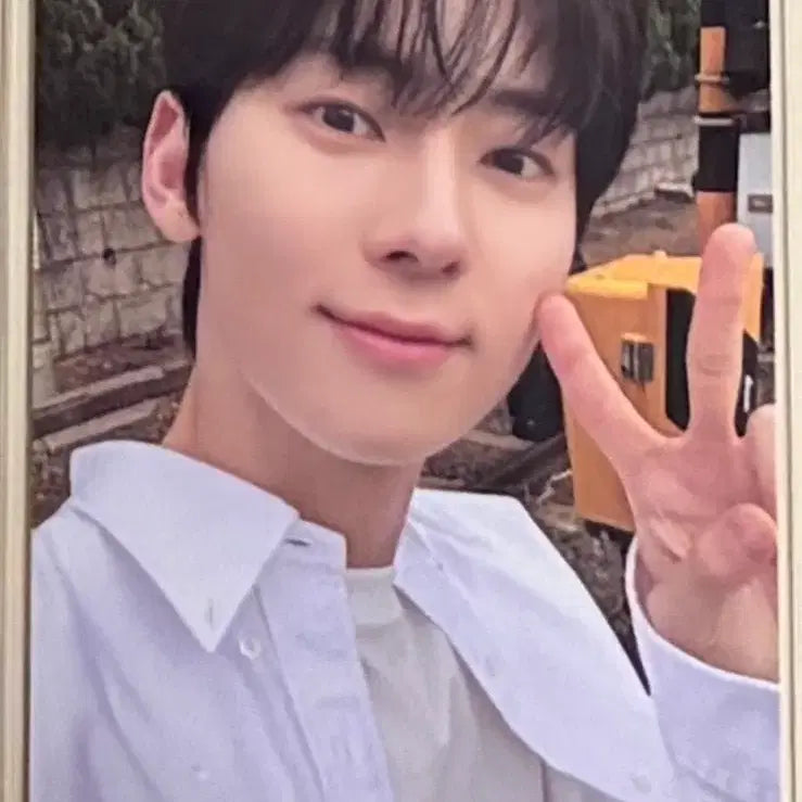 [BUNJANG] Hwang Minhyun Photo Exhibition &