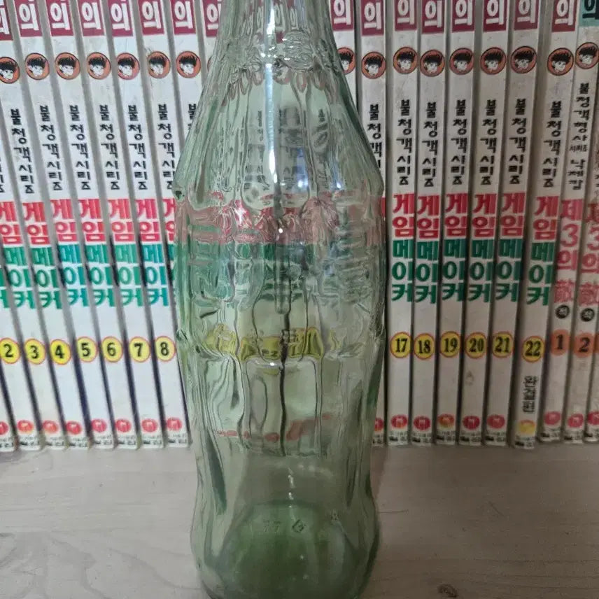 [BUNJANG] Coca-Cola Embossed Glass Bottle / 코카콜라  양각  유리병
